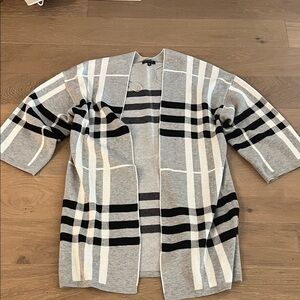 XS dynamite Gray and Black Womens Sweater